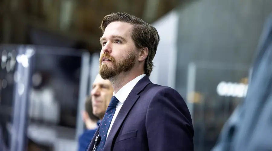 Joe Howe Howe joins staff at St. Cloud as assistant coach